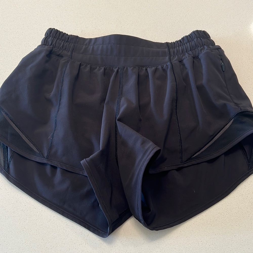 Lululemon Hotty shorts - size 4